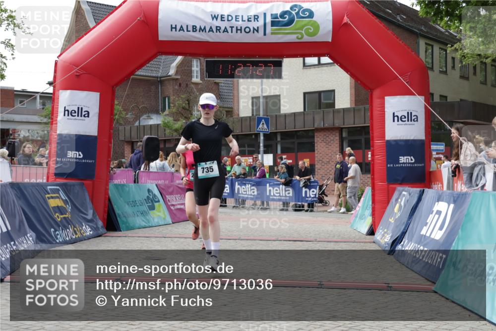 10.05.2026 - 8. Wedeler Halbmarathon Yannick Fuchs http://msf.ph/oto/9713036 10.05.2026 11:27:25 Ziel 735, 2151, 2224 meine-sportfotos.de