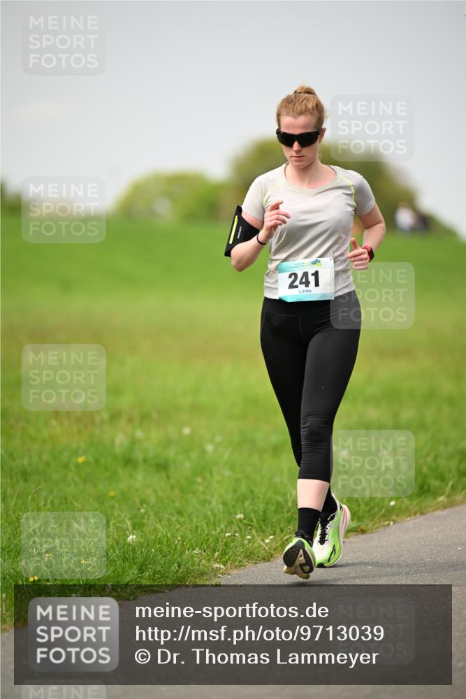 10.05.2026 - 8. Wedeler Halbmarathon Dr. Thomas Lammeyer http://msf.ph/oto/9713039 10.05.2026 12:12:36 Laufen 156, 241 meine-sportfotos.de