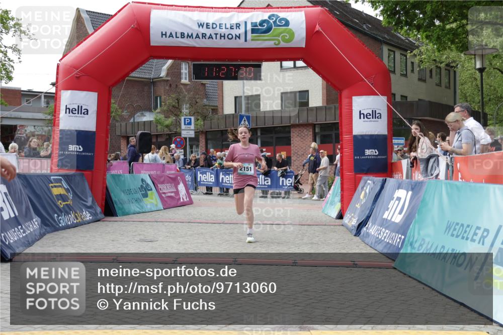 10.05.2026 - 8. Wedeler Halbmarathon Yannick Fuchs http://msf.ph/oto/9713060 10.05.2026 11:27:28 Ziel 735, 2151, 2224 meine-sportfotos.de