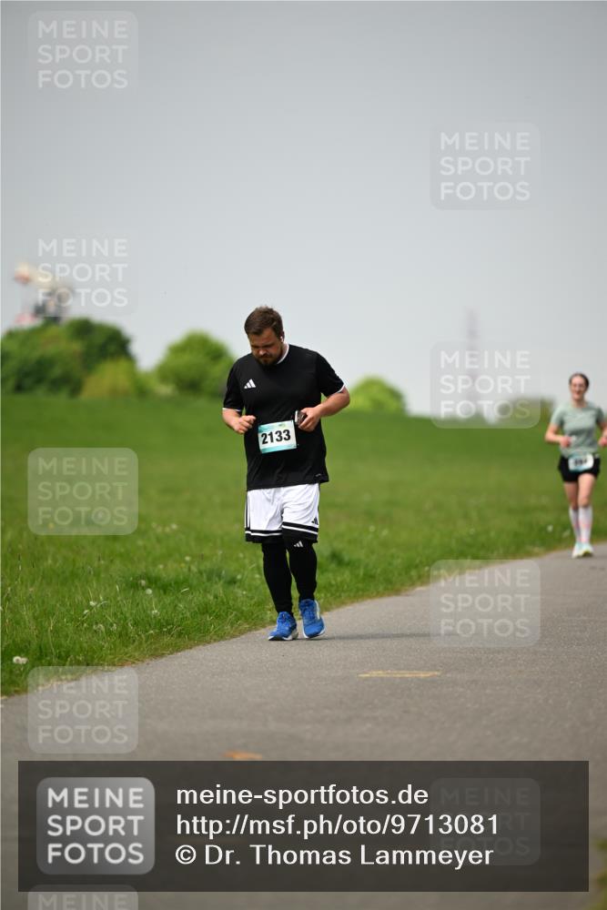 10.05.2026 - 8. Wedeler Halbmarathon Dr. Thomas Lammeyer http://msf.ph/oto/9713081 10.05.2026 12:12:57 Laufen 2133 meine-sportfotos.de