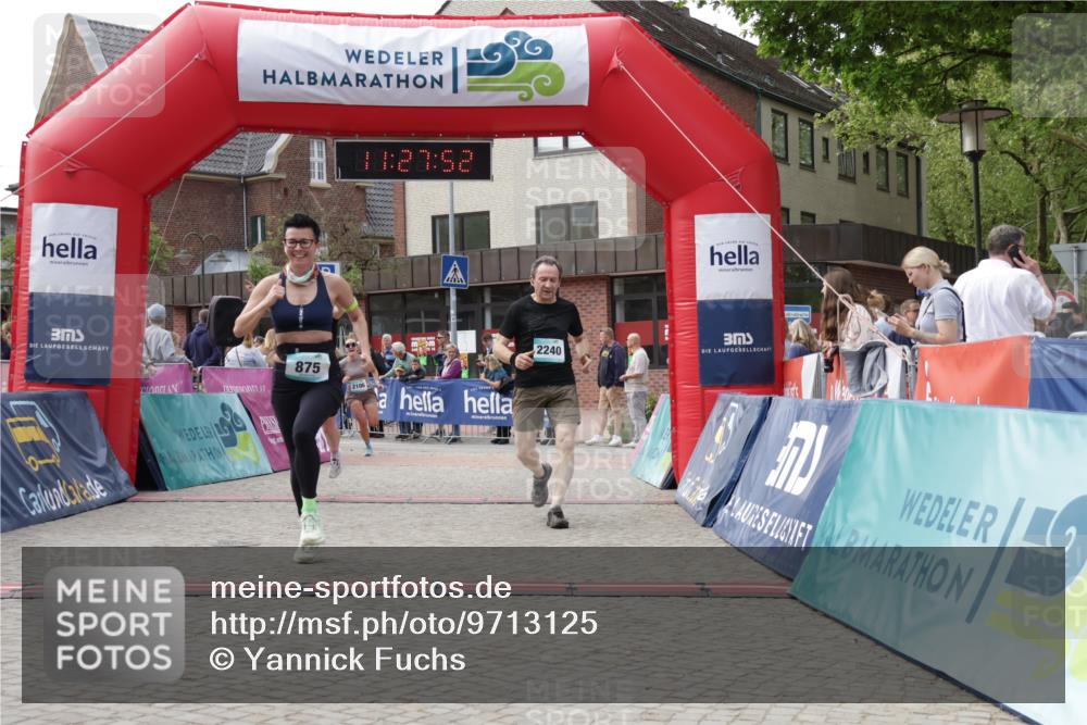 10.05.2026 - 8. Wedeler Halbmarathon Yannick Fuchs http://msf.ph/oto/9713125 10.05.2026 11:27:50 Ziel 875, 1006, 2106, 2210, 2240 meine-sportfotos.de