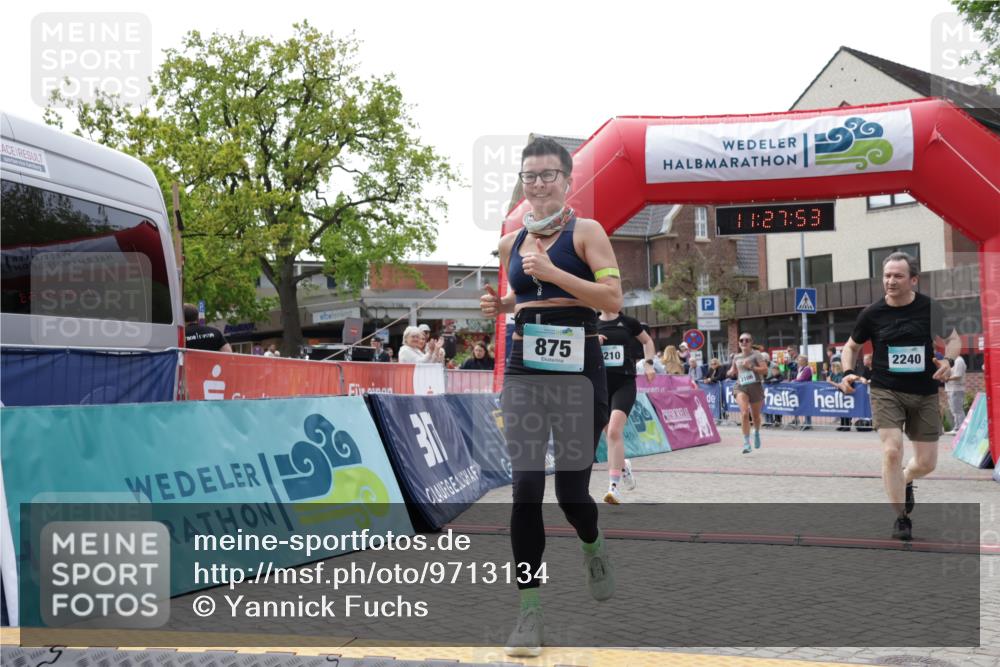 10.05.2026 - 8. Wedeler Halbmarathon Yannick Fuchs http://msf.ph/oto/9713134 10.05.2026 11:27:52 Ziel 875, 1006, 2106, 2210, 2228, 2240 meine-sportfotos.de