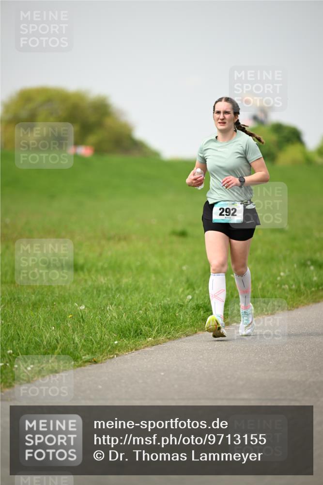 10.05.2026 - 8. Wedeler Halbmarathon Dr. Thomas Lammeyer http://msf.ph/oto/9713155 10.05.2026 12:13:08 Laufen 292 meine-sportfotos.de