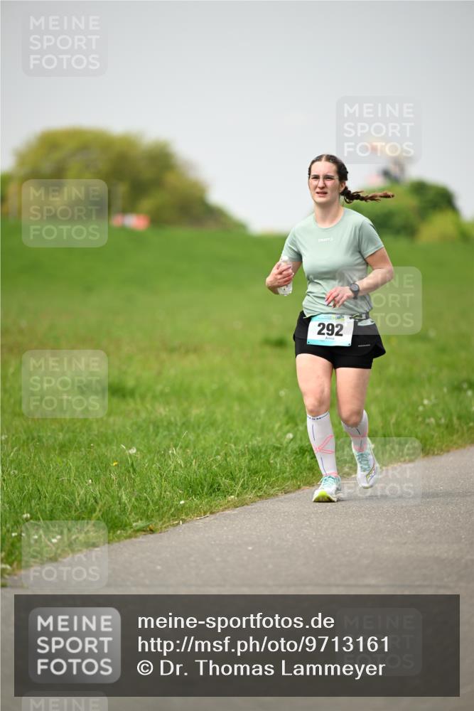 10.05.2026 - 8. Wedeler Halbmarathon Dr. Thomas Lammeyer http://msf.ph/oto/9713161 10.05.2026 12:13:08 Laufen 292 meine-sportfotos.de