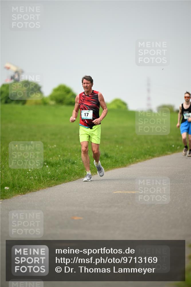 10.05.2026 - 8. Wedeler Halbmarathon Dr. Thomas Lammeyer http://msf.ph/oto/9713169 10.05.2026 12:13:21 Laufen  meine-sportfotos.de