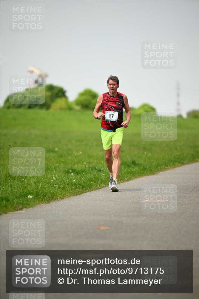 10.05.2026 - 8. Wedeler Halbmarathon Dr. Thomas Lammeyer http://msf.ph/oto/9713175 10.05.2026 12:13:22 Laufen  meine-sportfotos.de