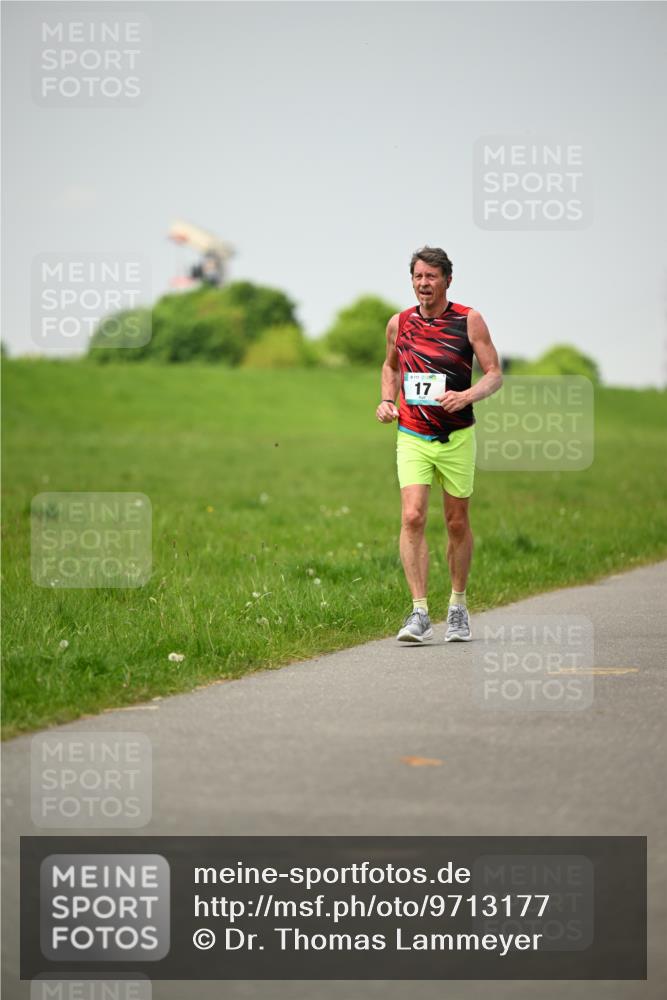 10.05.2026 - 8. Wedeler Halbmarathon Dr. Thomas Lammeyer http://msf.ph/oto/9713177 10.05.2026 12:13:22 Laufen  meine-sportfotos.de