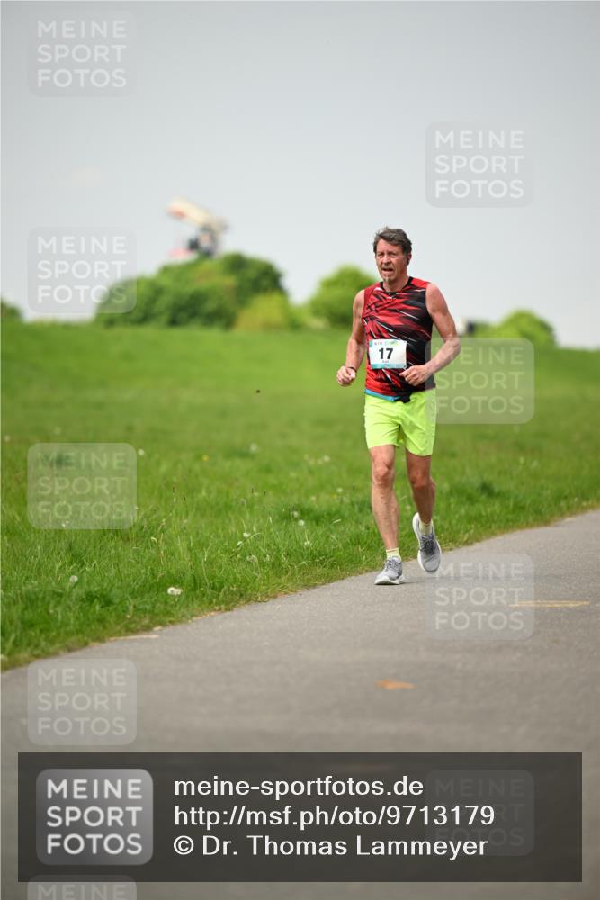 10.05.2026 - 8. Wedeler Halbmarathon Dr. Thomas Lammeyer http://msf.ph/oto/9713179 10.05.2026 12:13:22 Laufen 8111 meine-sportfotos.de
