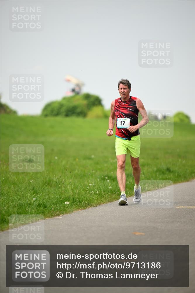 10.05.2026 - 8. Wedeler Halbmarathon Dr. Thomas Lammeyer http://msf.ph/oto/9713186 10.05.2026 12:13:23 Laufen  meine-sportfotos.de