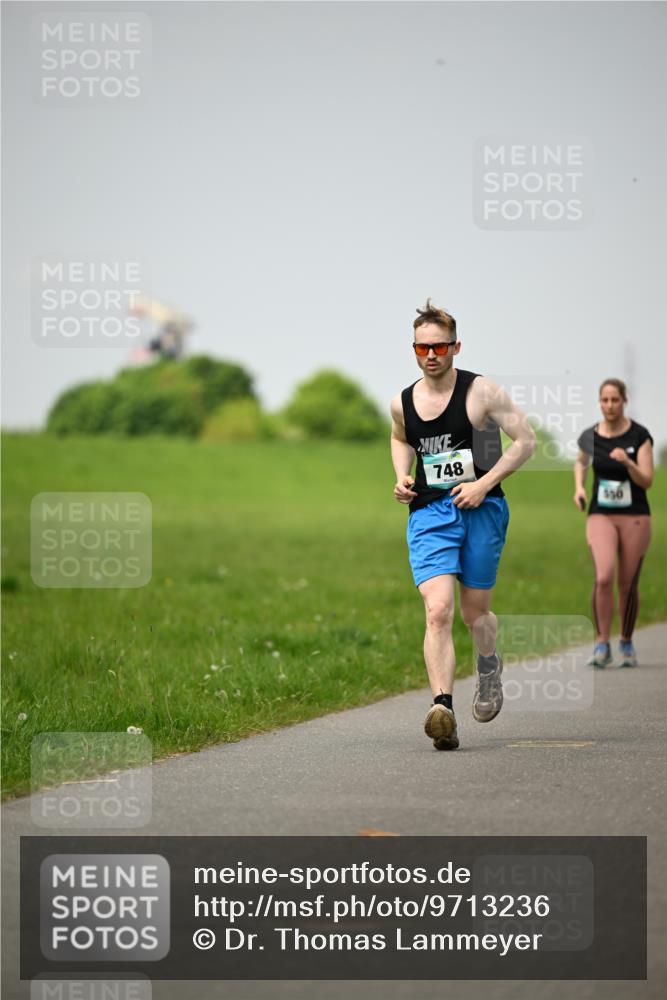 10.05.2026 - 8. Wedeler Halbmarathon Dr. Thomas Lammeyer http://msf.ph/oto/9713236 10.05.2026 12:13:28 Laufen 748, 550 meine-sportfotos.de