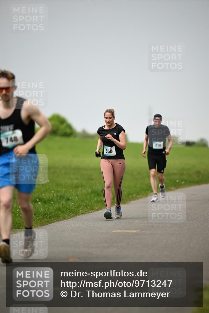 10.05.2026 - 8. Wedeler Halbmarathon Dr. Thomas Lammeyer http://msf.ph/oto/9713247 10.05.2026 12:13:30 Laufen 748, 550, 210 meine-sportfotos.de