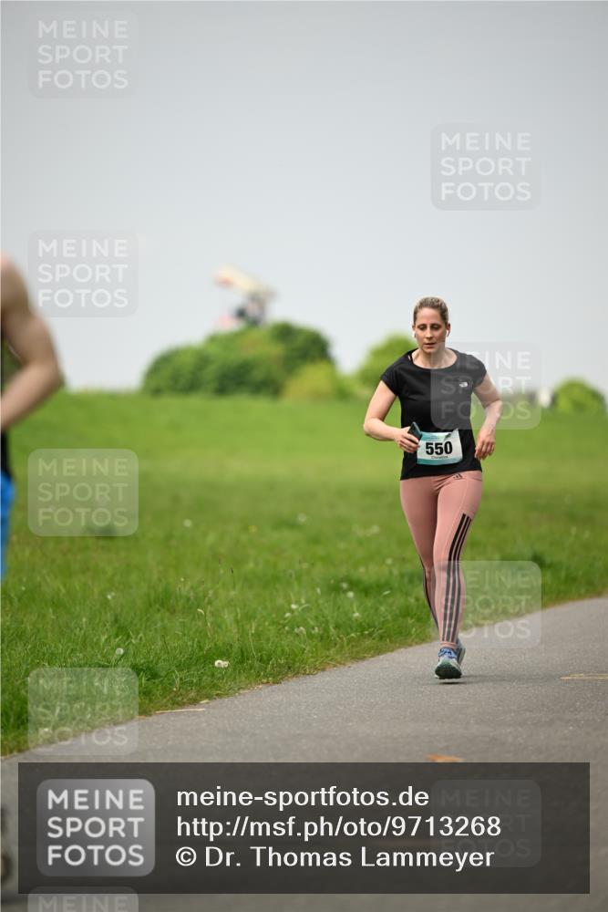 10.05.2026 - 8. Wedeler Halbmarathon Dr. Thomas Lammeyer http://msf.ph/oto/9713268 10.05.2026 12:13:32 Laufen 550 meine-sportfotos.de
