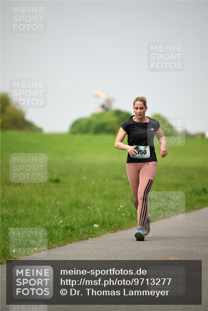 10.05.2026 - 8. Wedeler Halbmarathon Dr. Thomas Lammeyer http://msf.ph/oto/9713277 10.05.2026 12:13:33 Laufen  meine-sportfotos.de