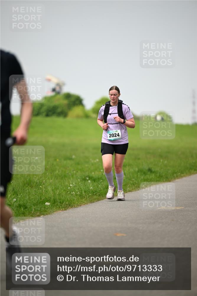 10.05.2026 - 8. Wedeler Halbmarathon Dr. Thomas Lammeyer http://msf.ph/oto/9713333 10.05.2026 12:13:41 Laufen 2024 meine-sportfotos.de