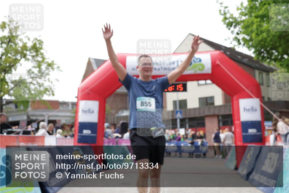 10.05.2026 - 8. Wedeler Halbmarathon Yannick Fuchs http://msf.ph/oto/9713334 10.05.2026 11:28:13 Ziel 170, 855, 927 meine-sportfotos.de