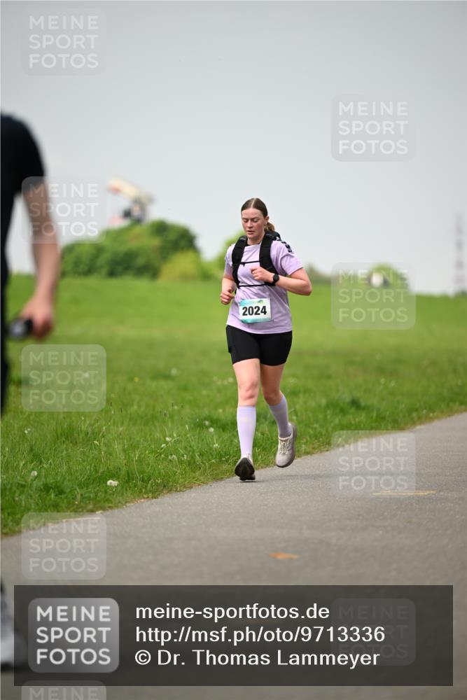 10.05.2026 - 8. Wedeler Halbmarathon Dr. Thomas Lammeyer http://msf.ph/oto/9713336 10.05.2026 12:13:41 Laufen 2024 meine-sportfotos.de