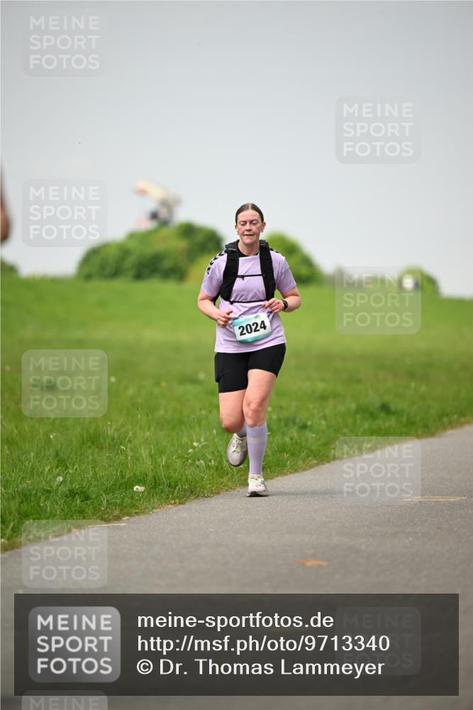 10.05.2026 - 8. Wedeler Halbmarathon Dr. Thomas Lammeyer http://msf.ph/oto/9713340 10.05.2026 12:13:42 Laufen 2024 meine-sportfotos.de