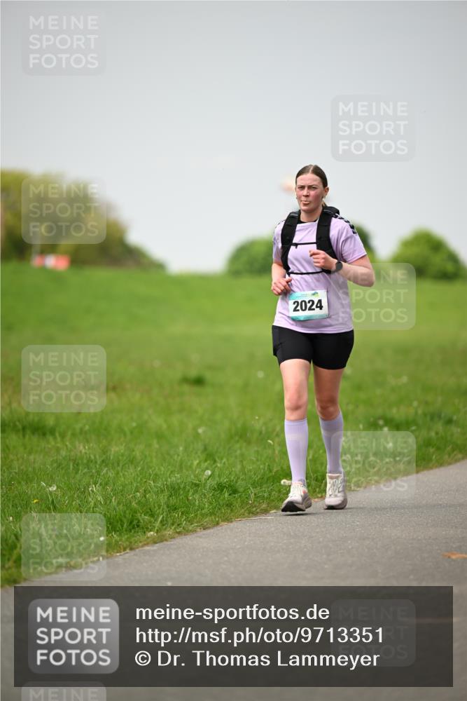 10.05.2026 - 8. Wedeler Halbmarathon Dr. Thomas Lammeyer http://msf.ph/oto/9713351 10.05.2026 12:13:43 Laufen 2024 meine-sportfotos.de