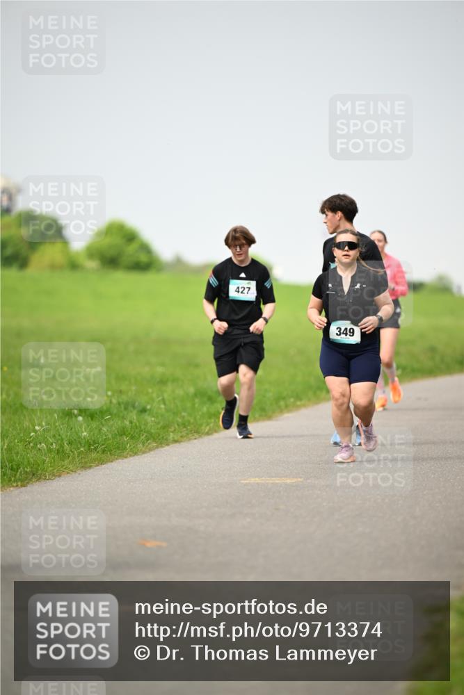 10.05.2026 - 8. Wedeler Halbmarathon Dr. Thomas Lammeyer http://msf.ph/oto/9713374 10.05.2026 12:13:59 Laufen 427, 349 meine-sportfotos.de