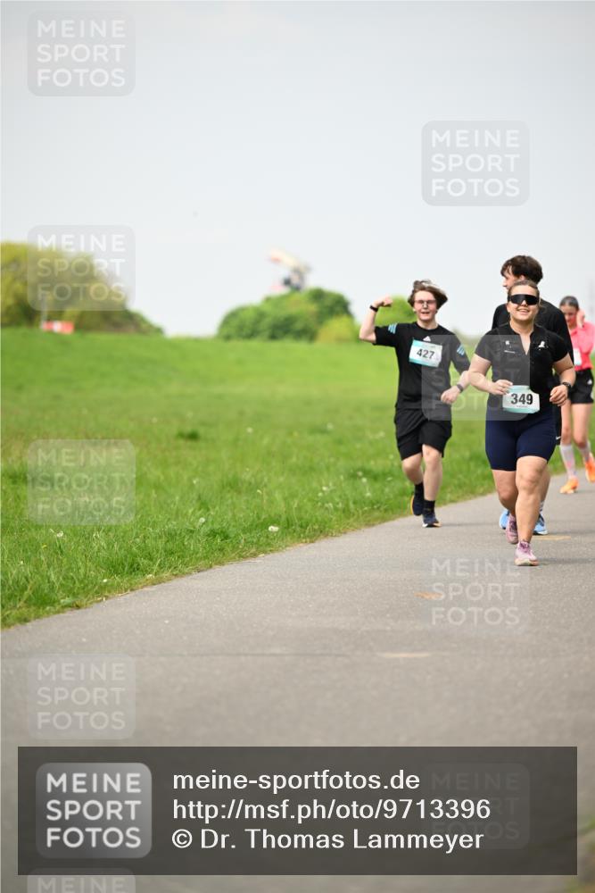 10.05.2026 - 8. Wedeler Halbmarathon Dr. Thomas Lammeyer http://msf.ph/oto/9713396 10.05.2026 12:14:02 Laufen 427, 349 meine-sportfotos.de
