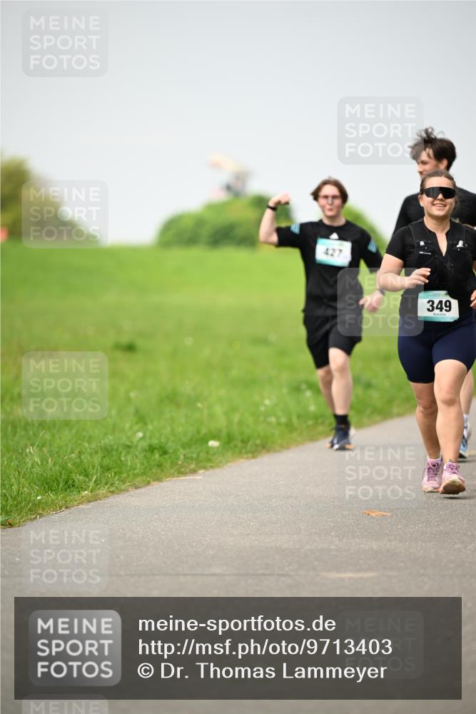 10.05.2026 - 8. Wedeler Halbmarathon Dr. Thomas Lammeyer http://msf.ph/oto/9713403 10.05.2026 12:14:02 Laufen 349 meine-sportfotos.de