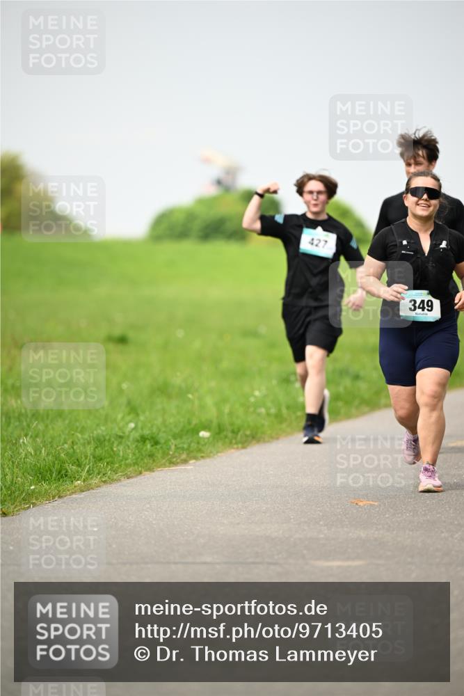 10.05.2026 - 8. Wedeler Halbmarathon Dr. Thomas Lammeyer http://msf.ph/oto/9713405 10.05.2026 12:14:02 Laufen 427, 349 meine-sportfotos.de