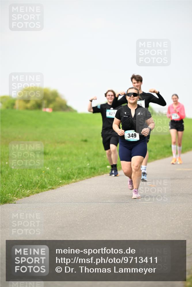 10.05.2026 - 8. Wedeler Halbmarathon Dr. Thomas Lammeyer http://msf.ph/oto/9713411 10.05.2026 12:14:04 Laufen 427, 349 meine-sportfotos.de
