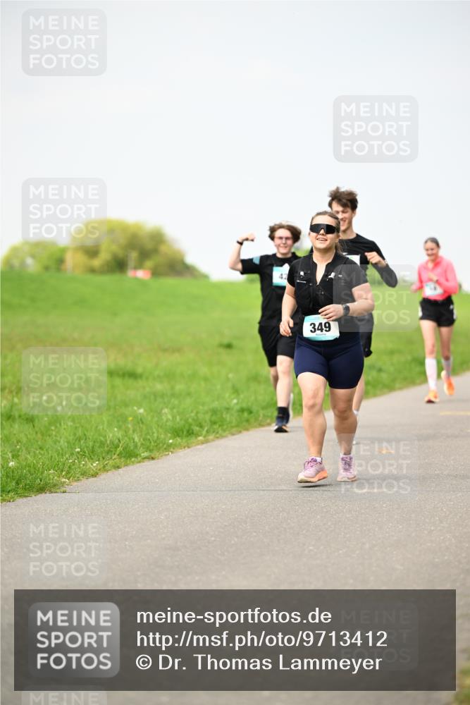 10.05.2026 - 8. Wedeler Halbmarathon Dr. Thomas Lammeyer http://msf.ph/oto/9713412 10.05.2026 12:14:04 Laufen 349 meine-sportfotos.de