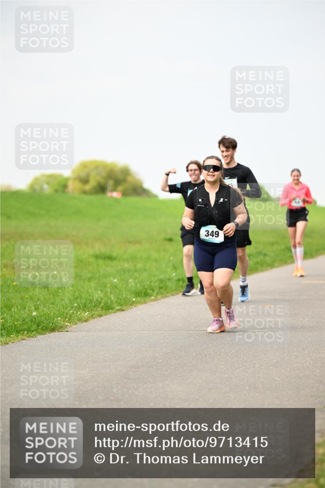 10.05.2026 - 8. Wedeler Halbmarathon Dr. Thomas Lammeyer http://msf.ph/oto/9713415 10.05.2026 12:14:04 Laufen 349 meine-sportfotos.de