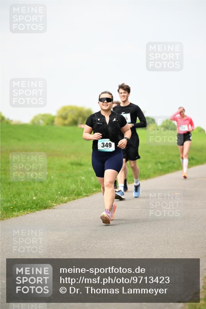 10.05.2026 - 8. Wedeler Halbmarathon Dr. Thomas Lammeyer http://msf.ph/oto/9713423 10.05.2026 12:14:05 Laufen 349 meine-sportfotos.de