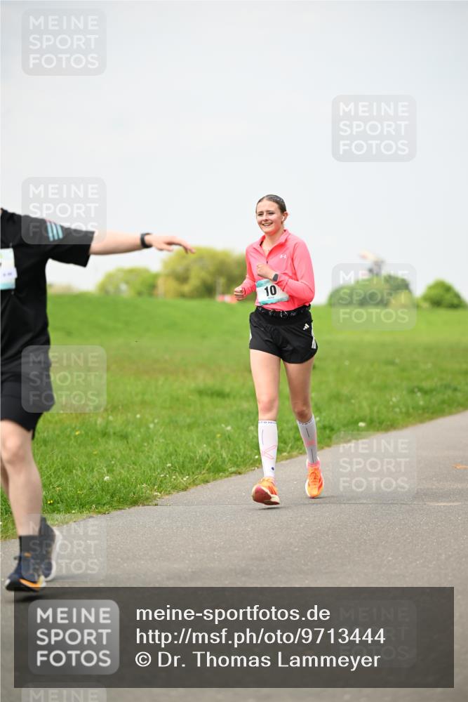 10.05.2026 - 8. Wedeler Halbmarathon Dr. Thomas Lammeyer http://msf.ph/oto/9713444 10.05.2026 12:14:08 Laufen  meine-sportfotos.de