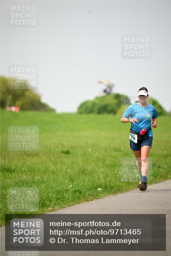10.05.2026 - 8. Wedeler Halbmarathon Dr. Thomas Lammeyer http://msf.ph/oto/9713465 10.05.2026 12:14:22 Laufen 716 meine-sportfotos.de