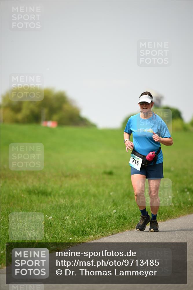 10.05.2026 - 8. Wedeler Halbmarathon Dr. Thomas Lammeyer http://msf.ph/oto/9713485 10.05.2026 12:14:23 Laufen 716 meine-sportfotos.de