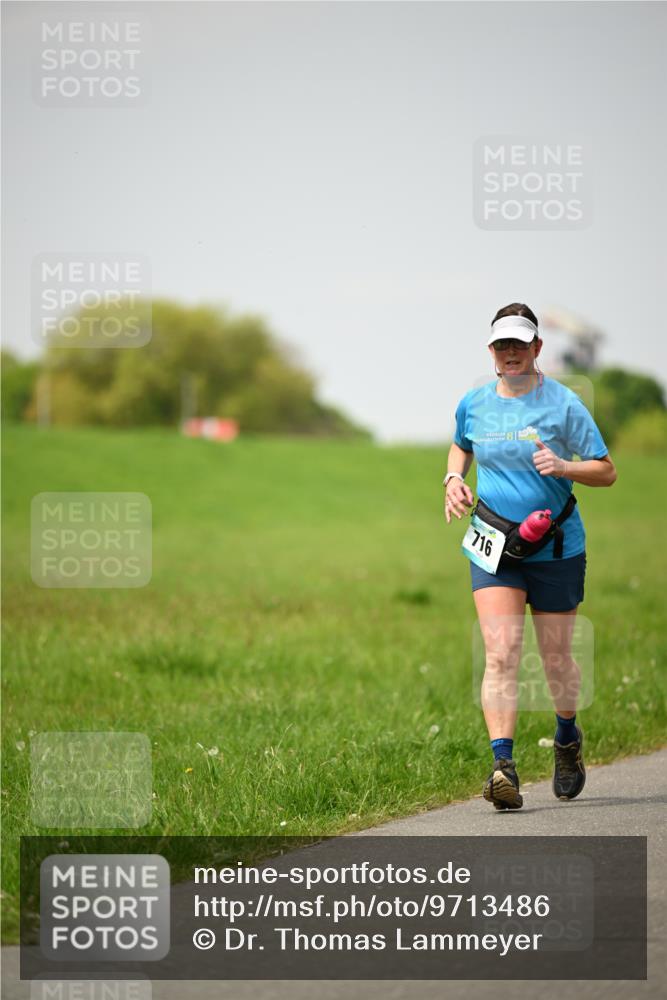 10.05.2026 - 8. Wedeler Halbmarathon Dr. Thomas Lammeyer http://msf.ph/oto/9713486 10.05.2026 12:14:23 Laufen 716 meine-sportfotos.de
