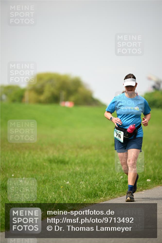 10.05.2026 - 8. Wedeler Halbmarathon Dr. Thomas Lammeyer http://msf.ph/oto/9713492 10.05.2026 12:14:24 Laufen 815, 716 meine-sportfotos.de