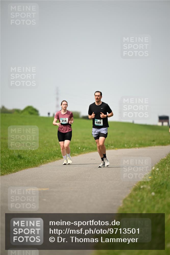 10.05.2026 - 8. Wedeler Halbmarathon Dr. Thomas Lammeyer http://msf.ph/oto/9713501 10.05.2026 12:14:32 Laufen 314, 449 meine-sportfotos.de