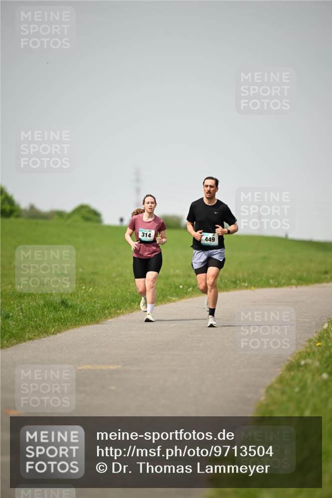 10.05.2026 - 8. Wedeler Halbmarathon Dr. Thomas Lammeyer http://msf.ph/oto/9713504 10.05.2026 12:14:32 Laufen 314, 449 meine-sportfotos.de