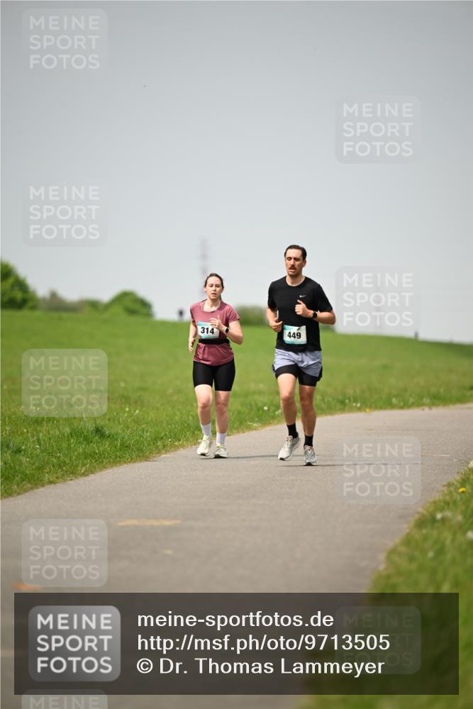 10.05.2026 - 8. Wedeler Halbmarathon Dr. Thomas Lammeyer http://msf.ph/oto/9713505 10.05.2026 12:14:32 Laufen 314, 449 meine-sportfotos.de