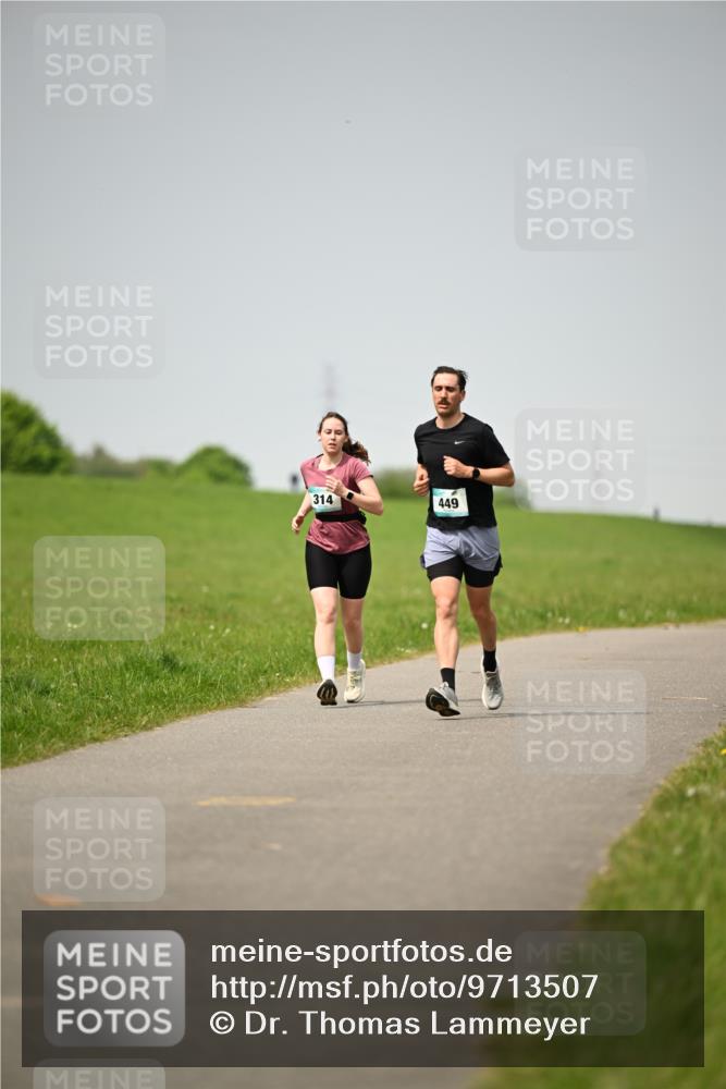 10.05.2026 - 8. Wedeler Halbmarathon Dr. Thomas Lammeyer http://msf.ph/oto/9713507 10.05.2026 12:14:32 Laufen 314, 449 meine-sportfotos.de