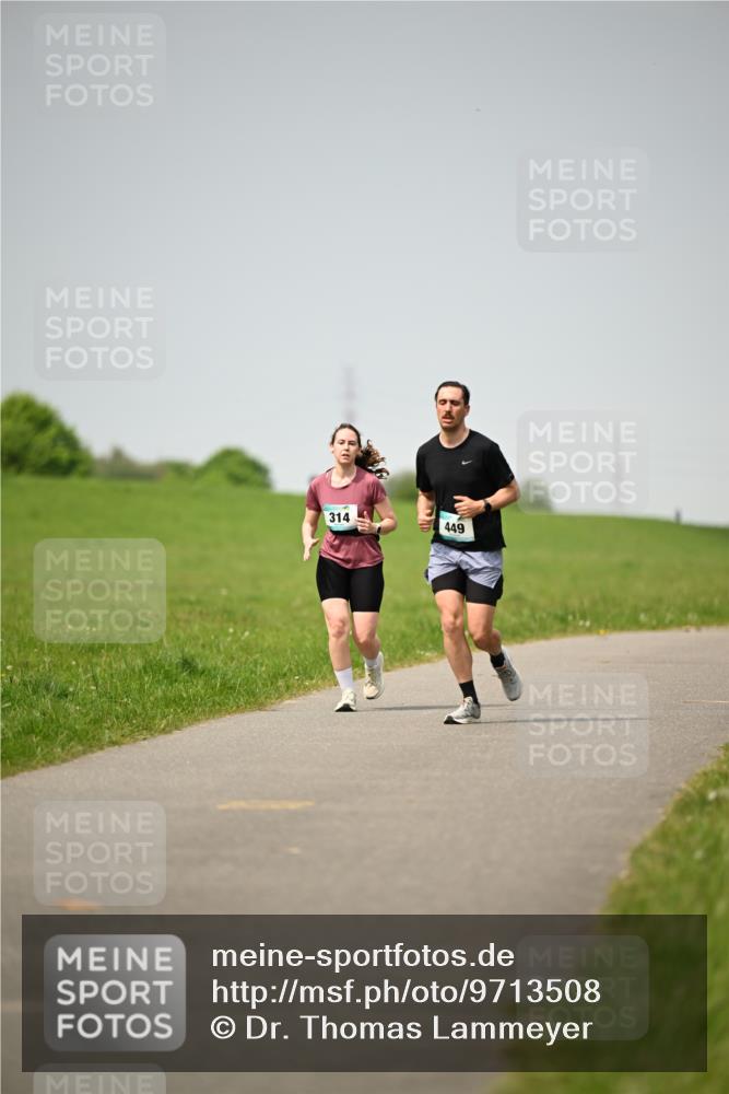10.05.2026 - 8. Wedeler Halbmarathon Dr. Thomas Lammeyer http://msf.ph/oto/9713508 10.05.2026 12:14:32 Laufen 314, 449 meine-sportfotos.de