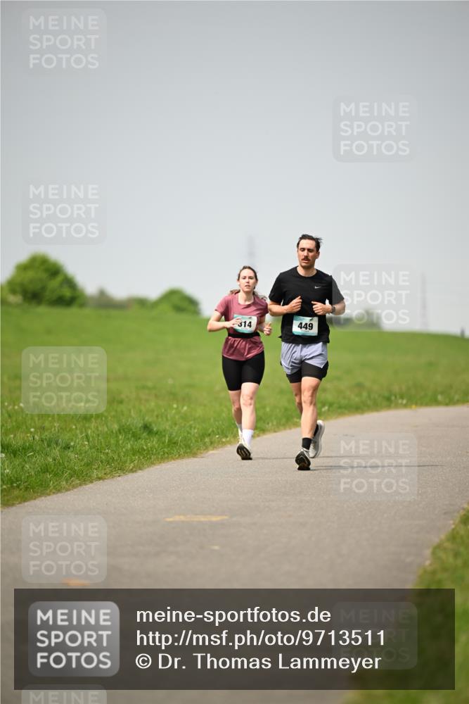 10.05.2026 - 8. Wedeler Halbmarathon Dr. Thomas Lammeyer http://msf.ph/oto/9713511 10.05.2026 12:14:33 Laufen 314, 449 meine-sportfotos.de