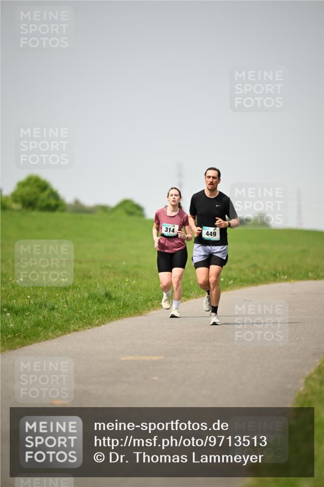 10.05.2026 - 8. Wedeler Halbmarathon Dr. Thomas Lammeyer http://msf.ph/oto/9713513 10.05.2026 12:14:33 Laufen 314, 449 meine-sportfotos.de