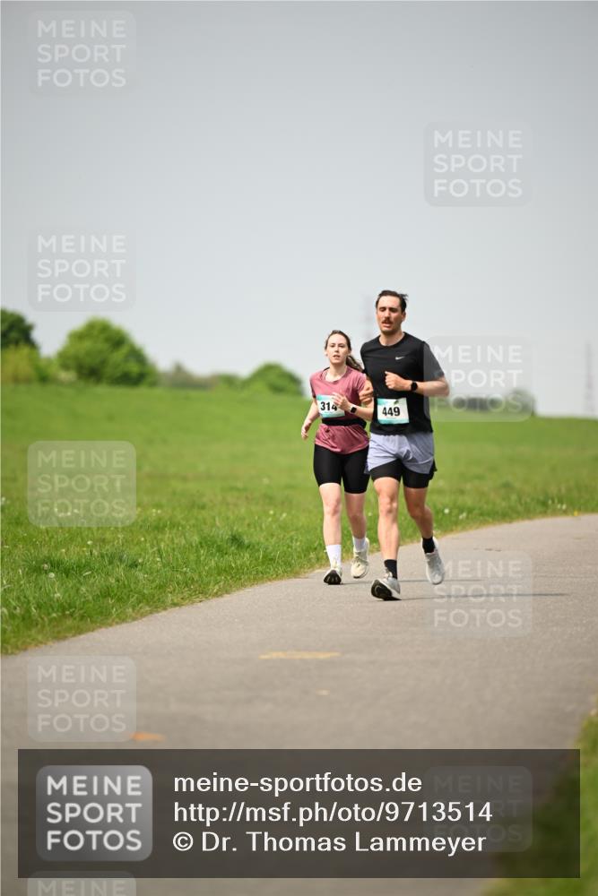 10.05.2026 - 8. Wedeler Halbmarathon Dr. Thomas Lammeyer http://msf.ph/oto/9713514 10.05.2026 12:14:33 Laufen 314, 449 meine-sportfotos.de
