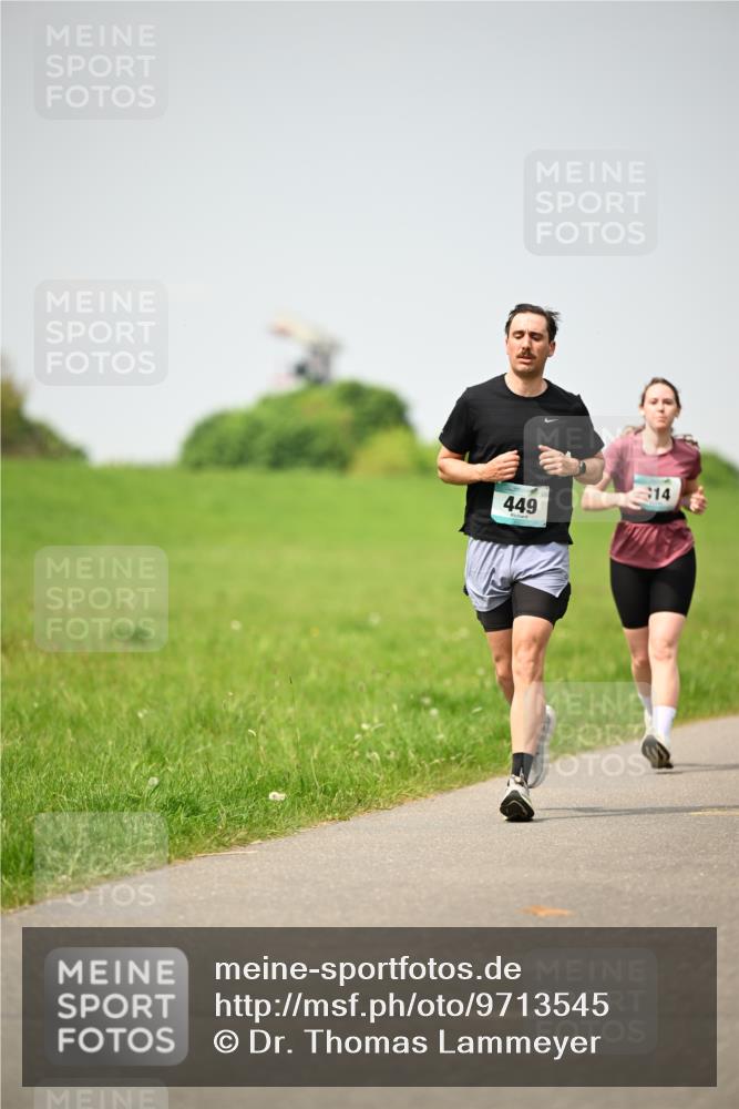 10.05.2026 - 8. Wedeler Halbmarathon Dr. Thomas Lammeyer http://msf.ph/oto/9713545 10.05.2026 12:14:36 Laufen 449 meine-sportfotos.de