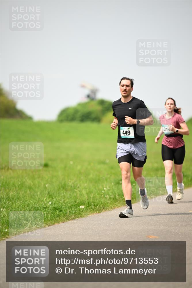 10.05.2026 - 8. Wedeler Halbmarathon Dr. Thomas Lammeyer http://msf.ph/oto/9713553 10.05.2026 12:14:36 Laufen 314, 449 meine-sportfotos.de
