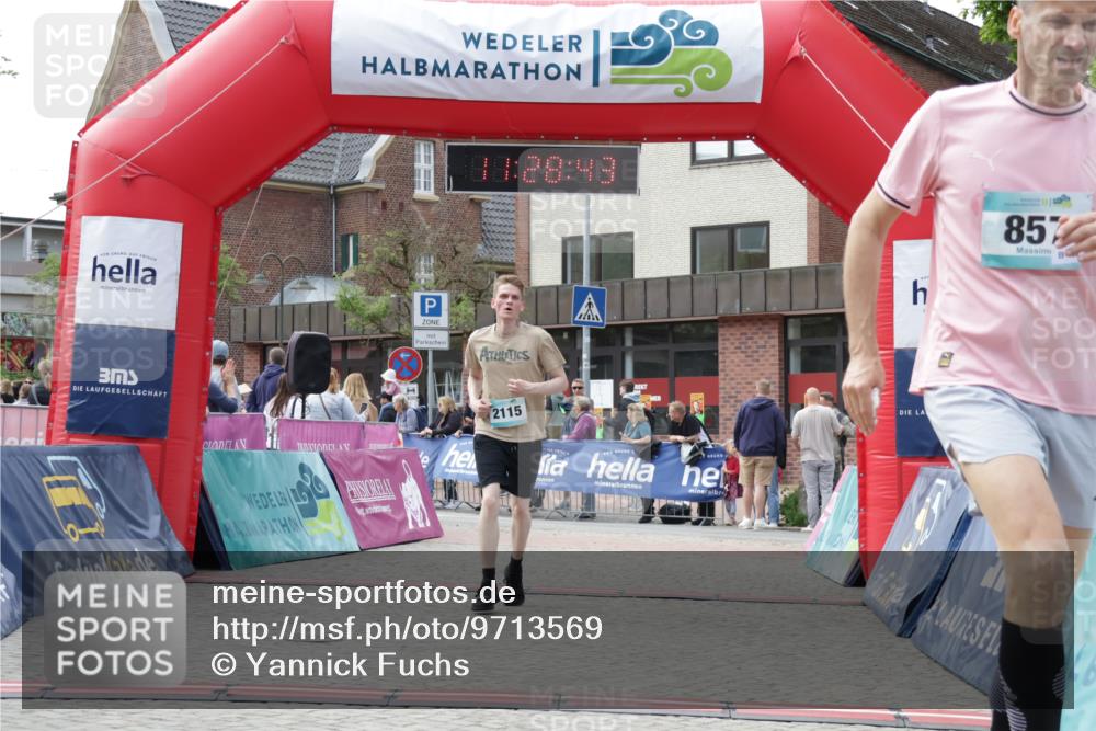 10.05.2026 - 8. Wedeler Halbmarathon Yannick Fuchs http://msf.ph/oto/9713569 10.05.2026 11:28:41 Ziel 169, 857, 926, 2115 meine-sportfotos.de