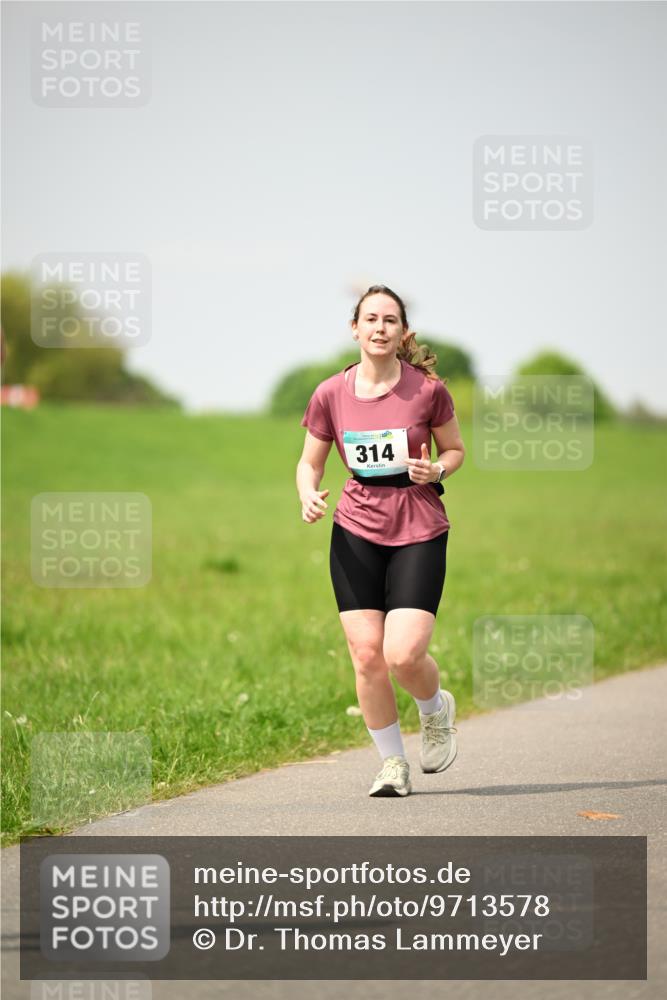 10.05.2026 - 8. Wedeler Halbmarathon Dr. Thomas Lammeyer http://msf.ph/oto/9713578 10.05.2026 12:14:39 Laufen 314 meine-sportfotos.de