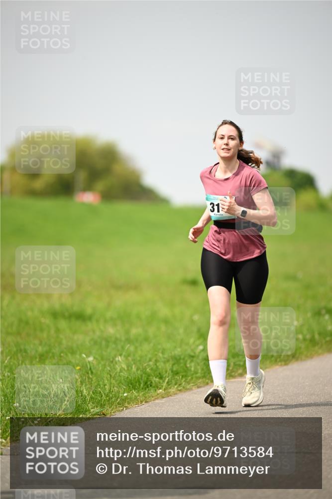 10.05.2026 - 8. Wedeler Halbmarathon Dr. Thomas Lammeyer http://msf.ph/oto/9713584 10.05.2026 12:14:40 Laufen  meine-sportfotos.de