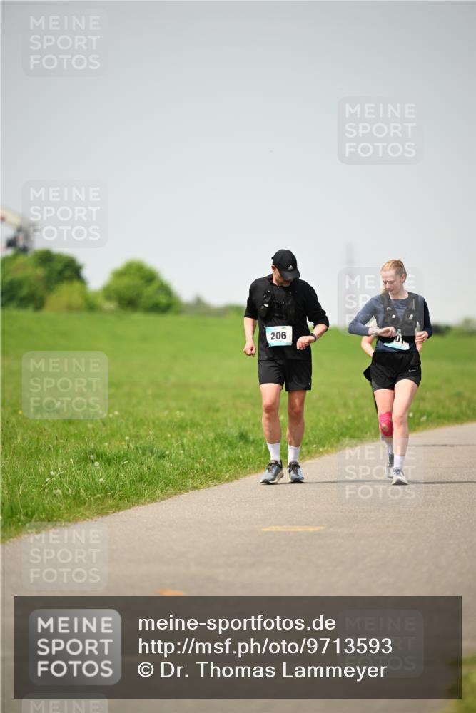 10.05.2026 - 8. Wedeler Halbmarathon Dr. Thomas Lammeyer http://msf.ph/oto/9713593 10.05.2026 12:15:32 Laufen 206 meine-sportfotos.de