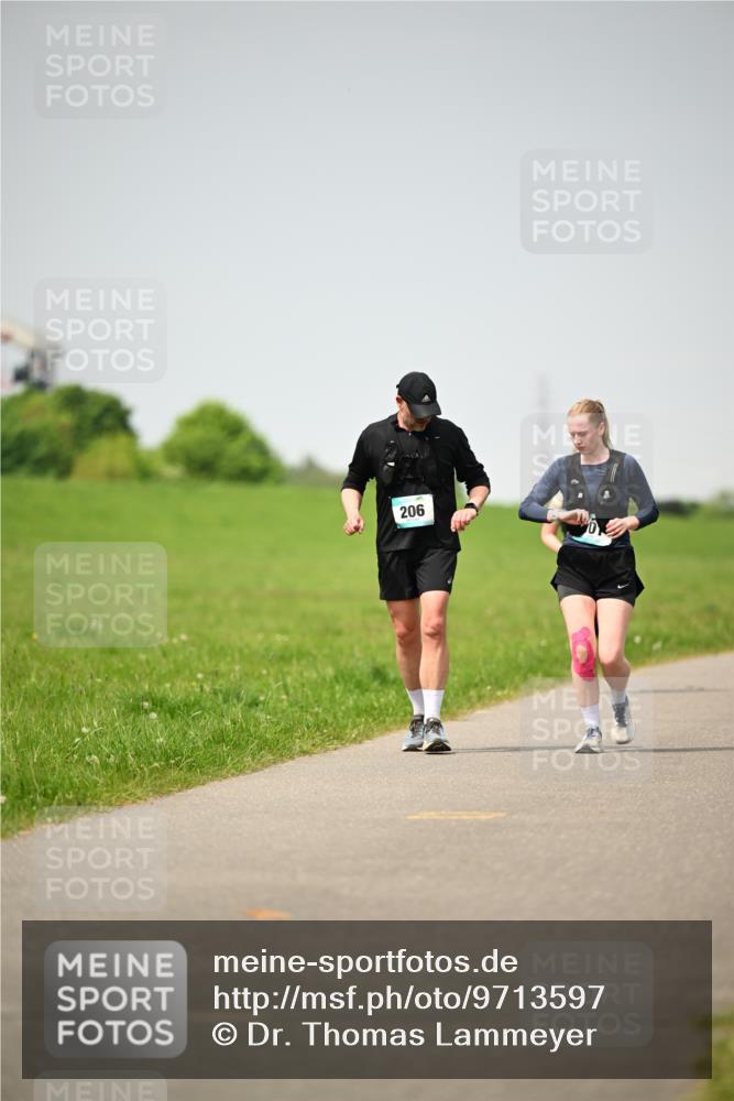 10.05.2026 - 8. Wedeler Halbmarathon Dr. Thomas Lammeyer http://msf.ph/oto/9713597 10.05.2026 12:15:32 Laufen 206 meine-sportfotos.de